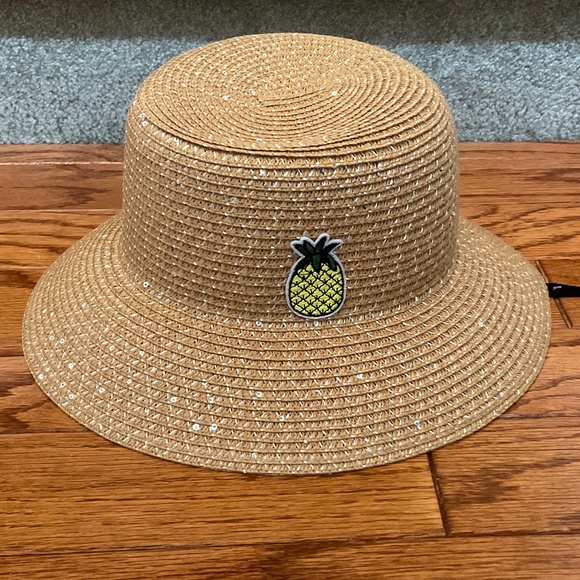 sun hat with pineapple, new condition